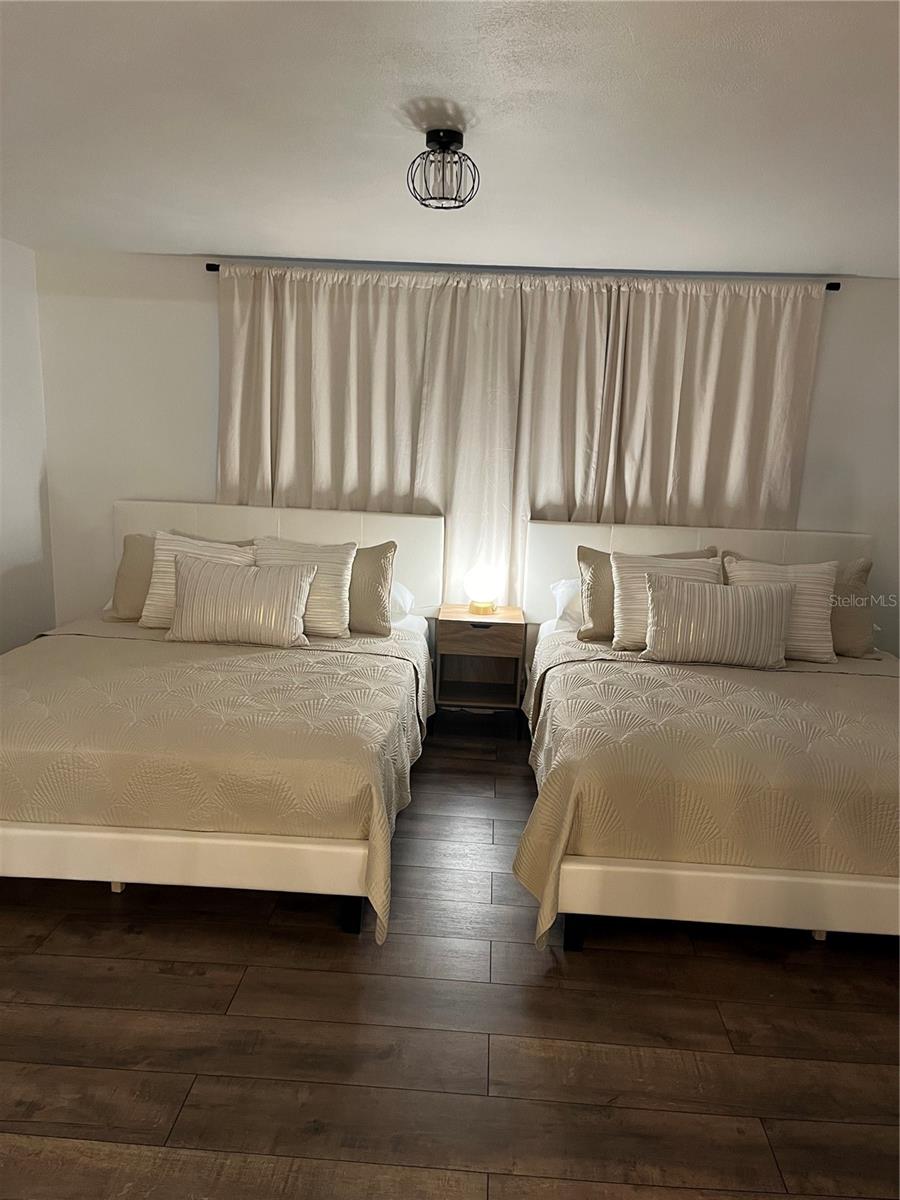 Listing photo id 26 for 11211 Meadow Drive