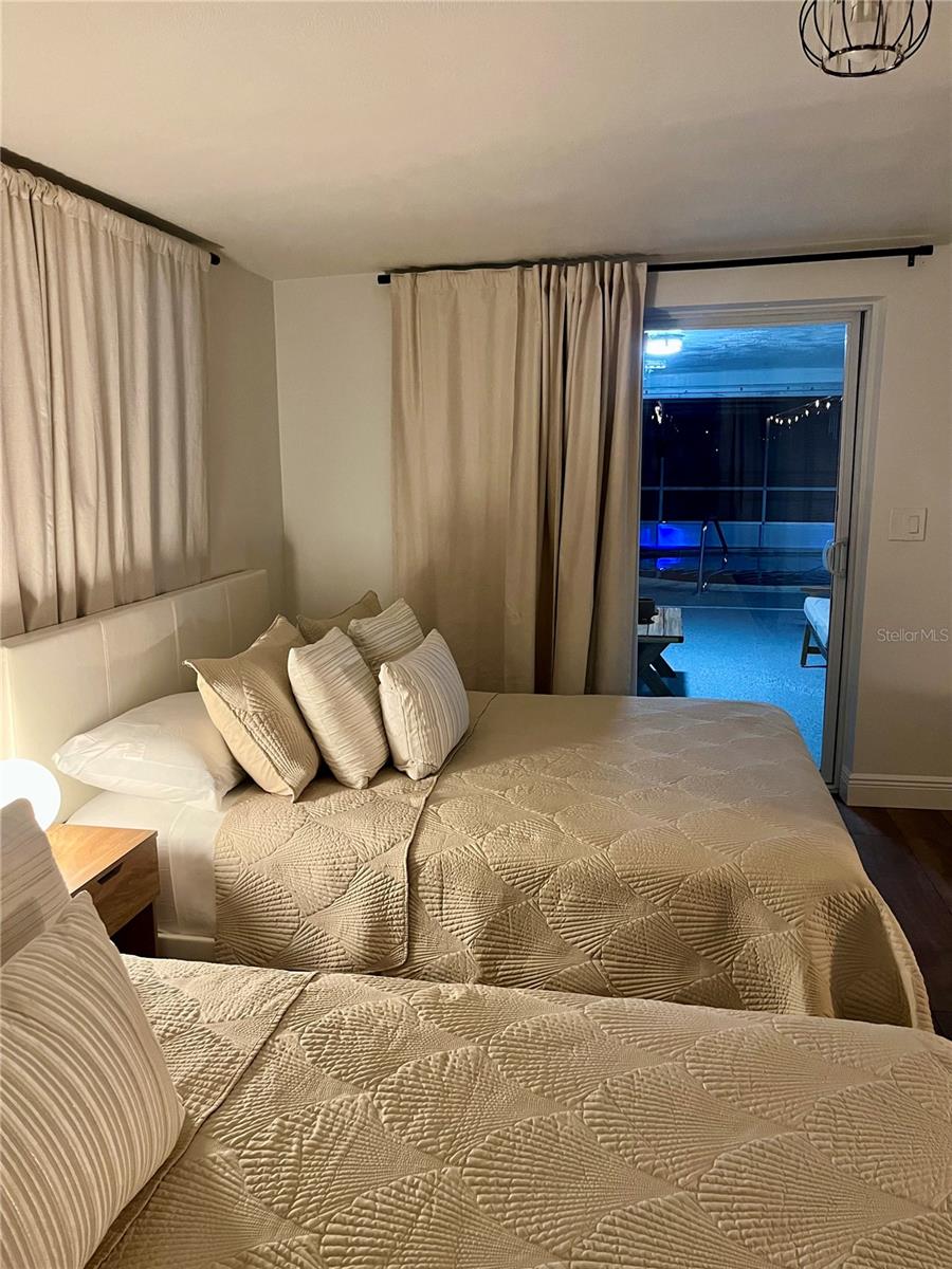 Listing photo id 27 for 11211 Meadow Drive