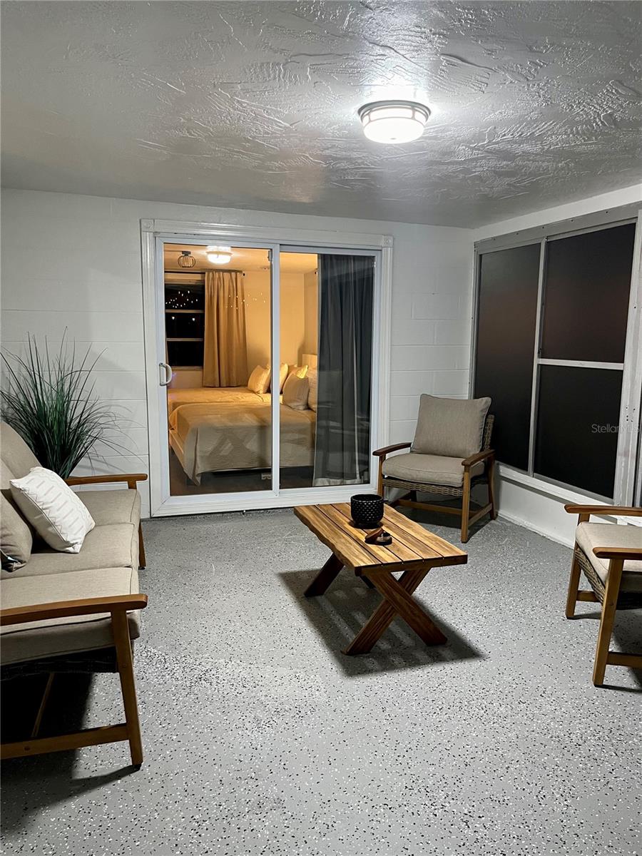 Listing photo id 28 for 11211 Meadow Drive