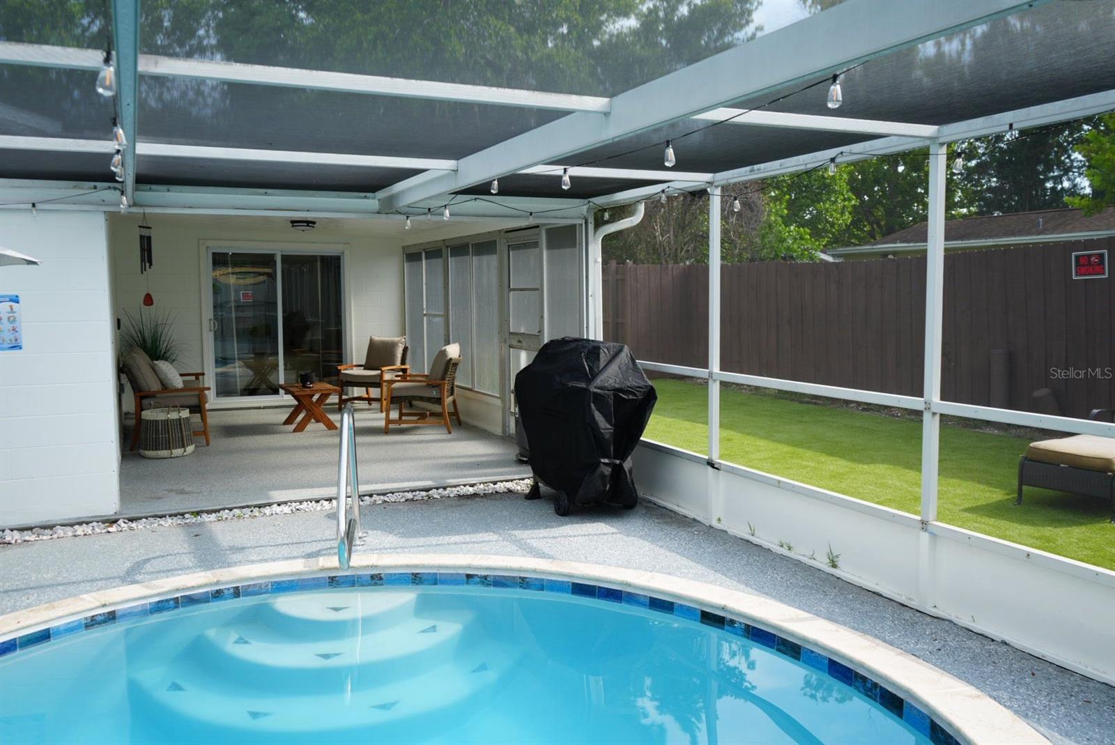 Listing photo id 30 for 11211 Meadow Drive