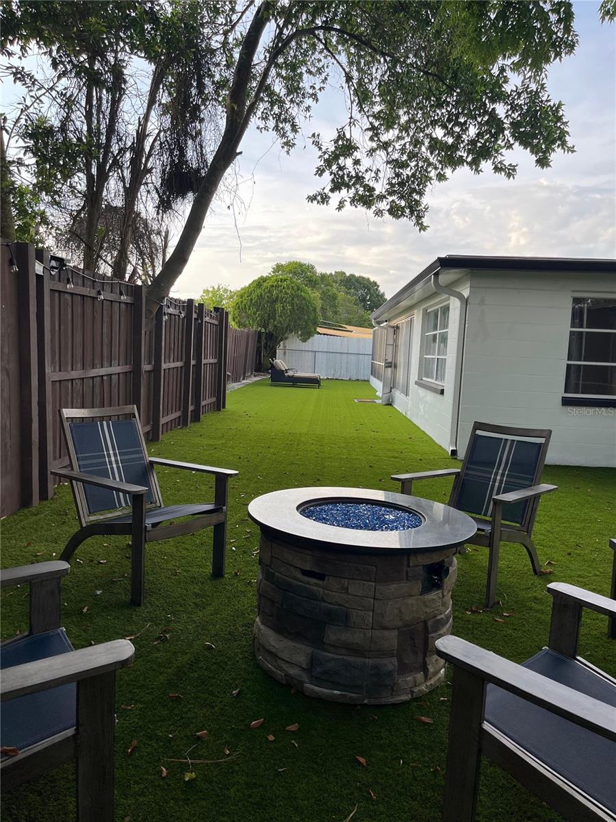 Listing photo id 36 for 11211 Meadow Drive