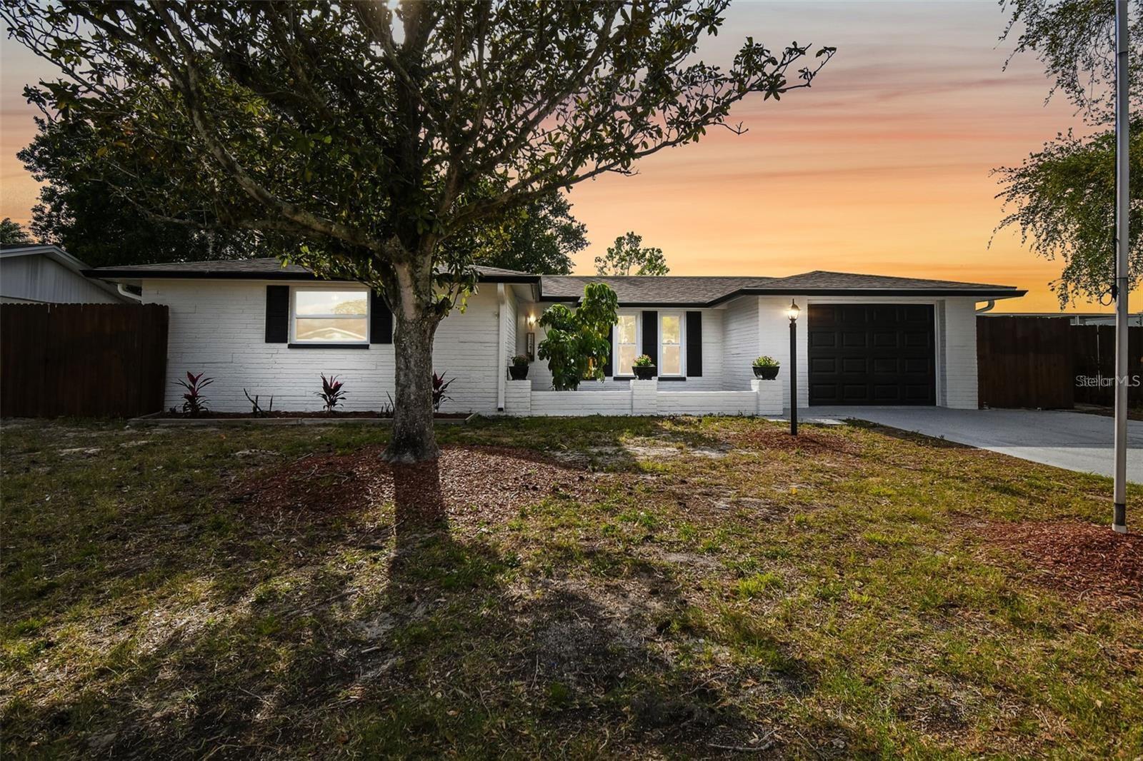 Listing photo id 41 for 11211 Meadow Drive