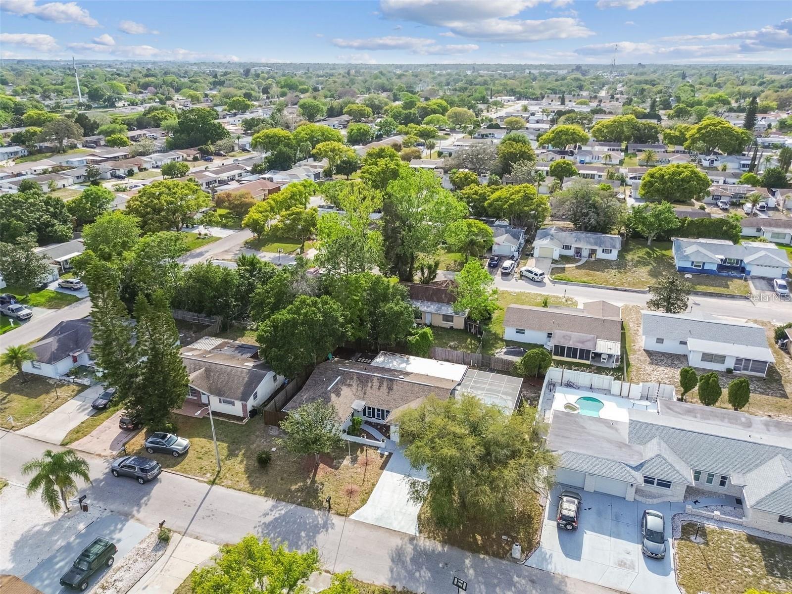 Listing photo id 43 for 11211 Meadow Drive