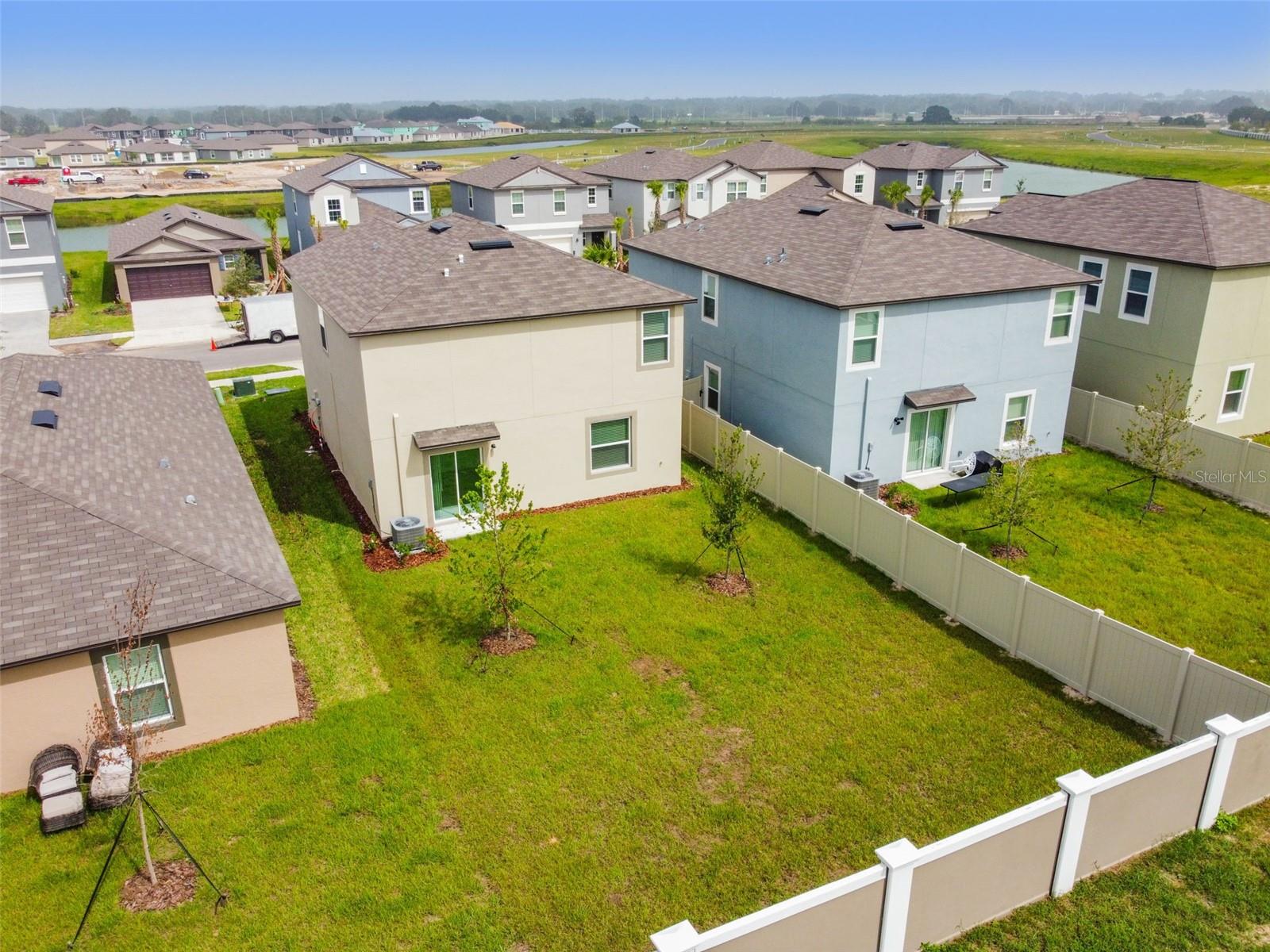 Image 19 of 27 For 11126 Radiant Shore Loop