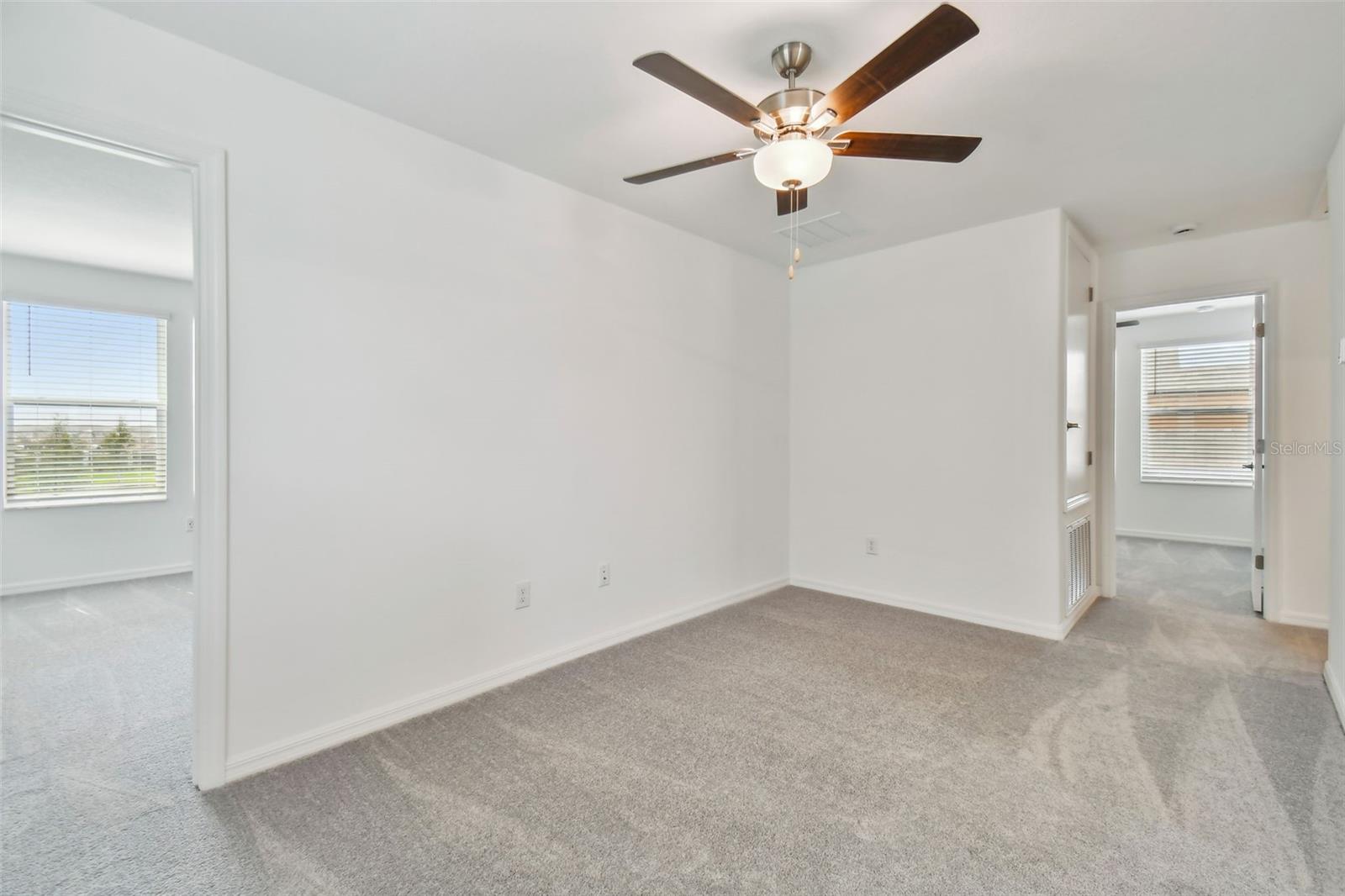 Image 9 of 27 For 11126 Radiant Shore Loop