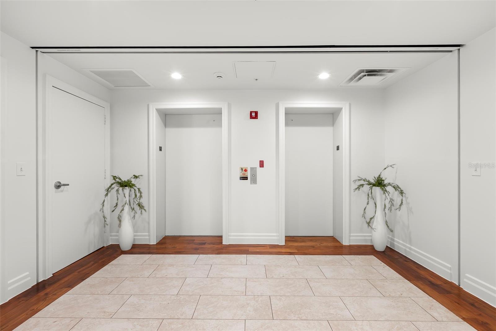 Listing photo id 11 for 288 Beach Drive Ne Ph-2a