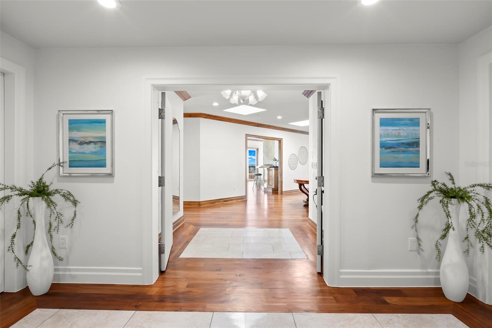 Listing photo id 12 for 288 Beach Drive Ne Ph-2a