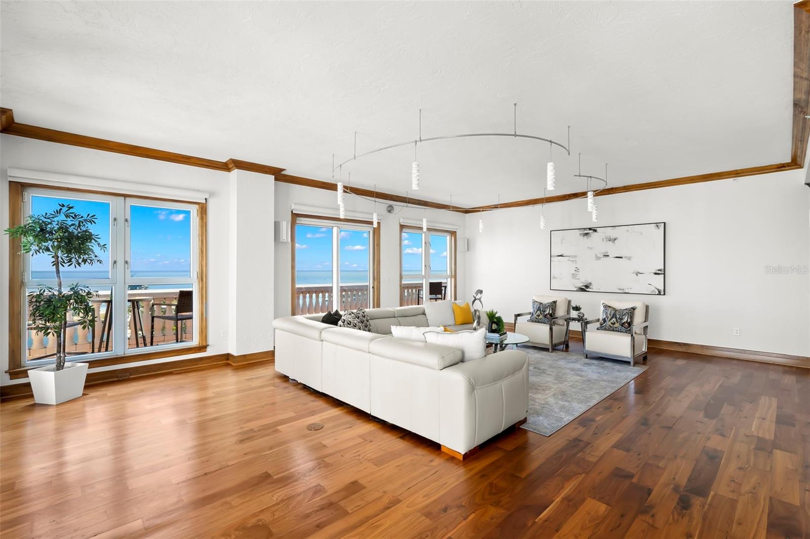 Listing photo id 17 for 288 Beach Drive Ne Ph-2a