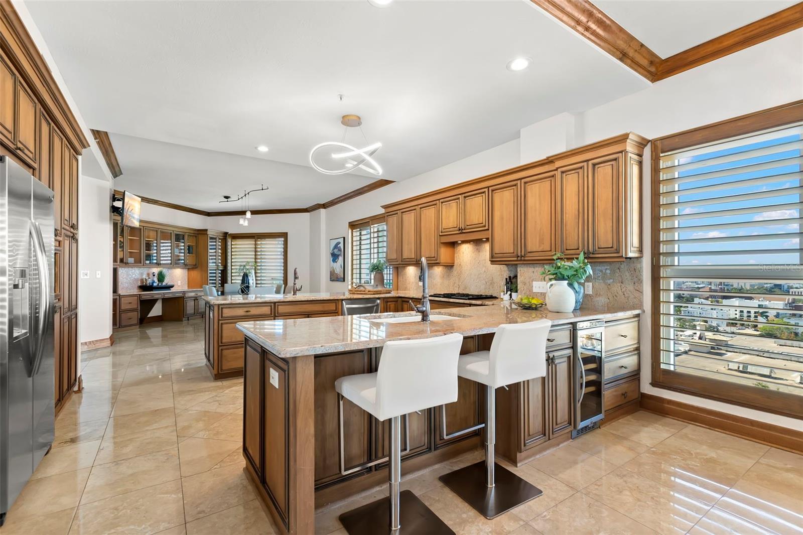 Listing photo id 34 for 288 Beach Drive Ne Ph-2a