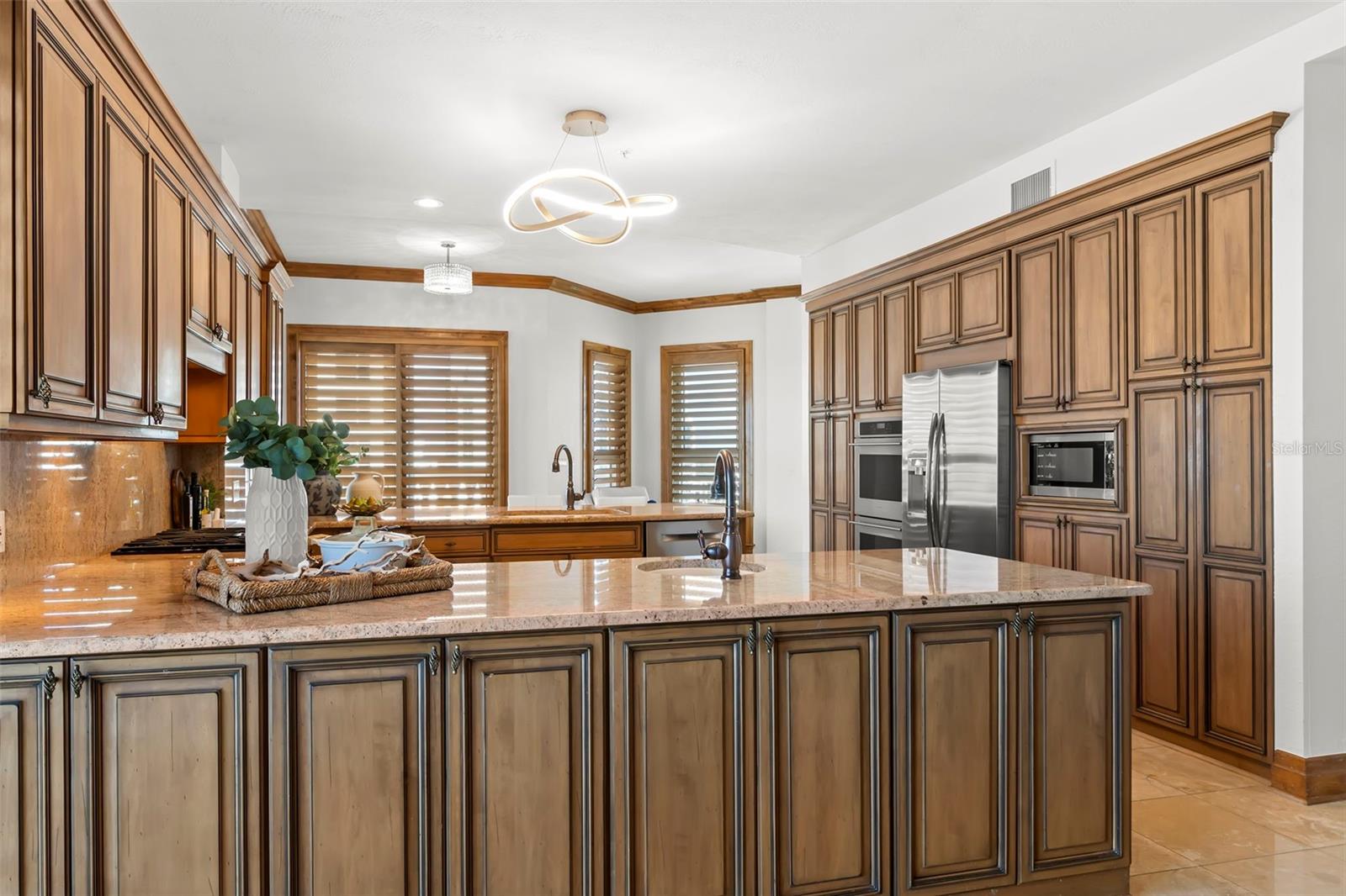 Listing photo id 39 for 288 Beach Drive Ne Ph-2a