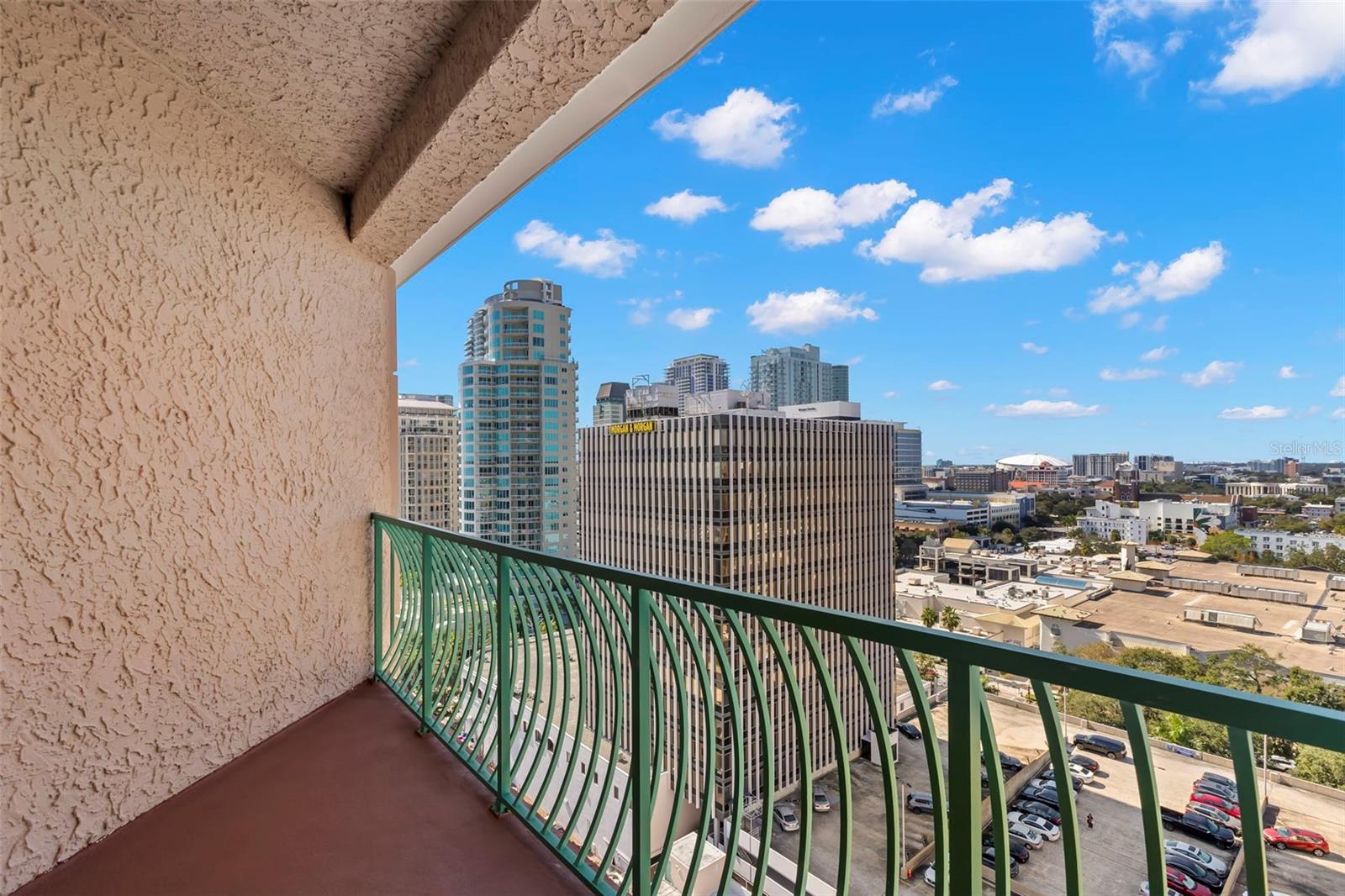 Listing photo id 44 for 288 Beach Drive Ne Ph-2a