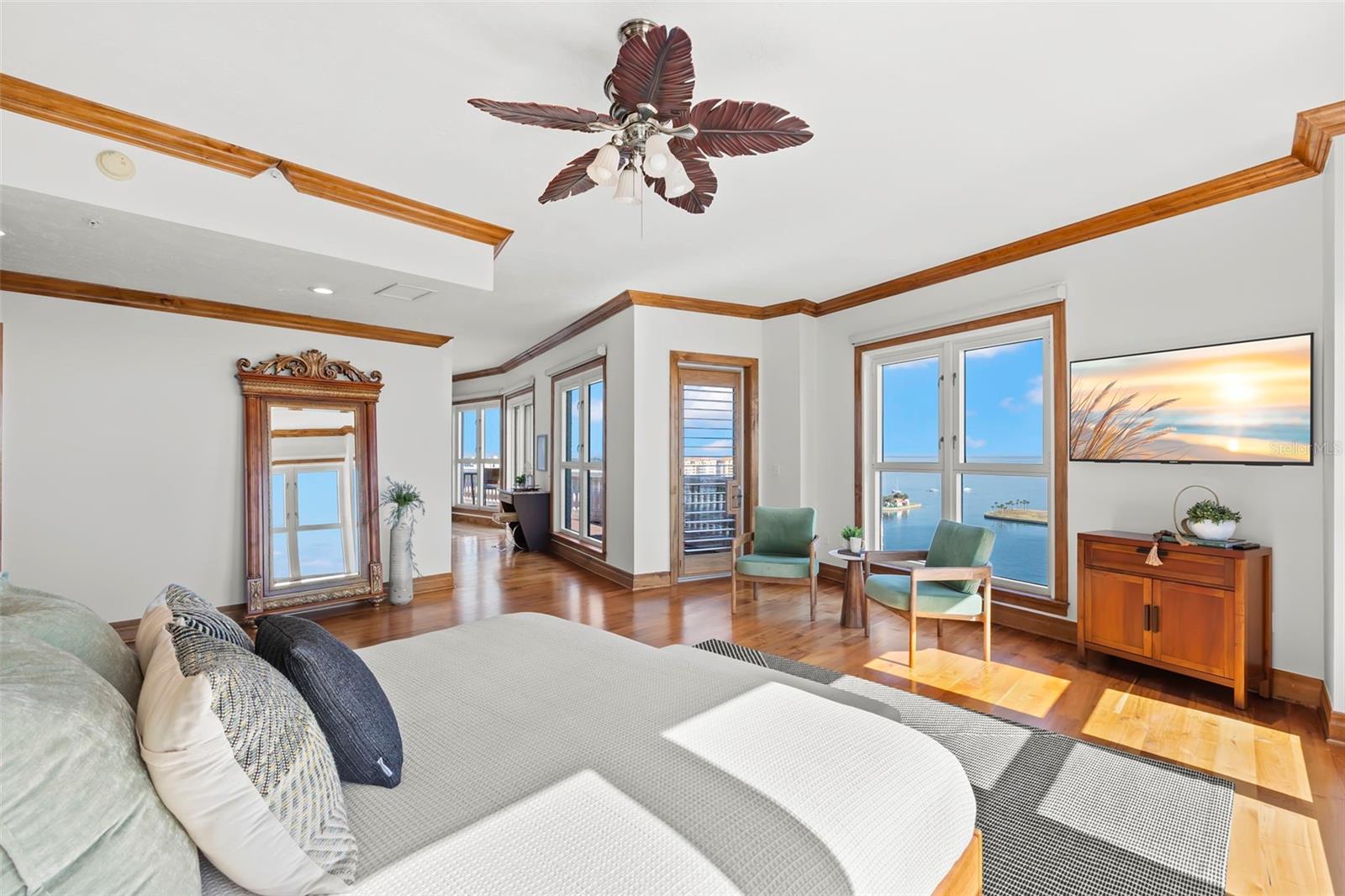 Listing photo id 51 for 288 Beach Drive Ne Ph-2a