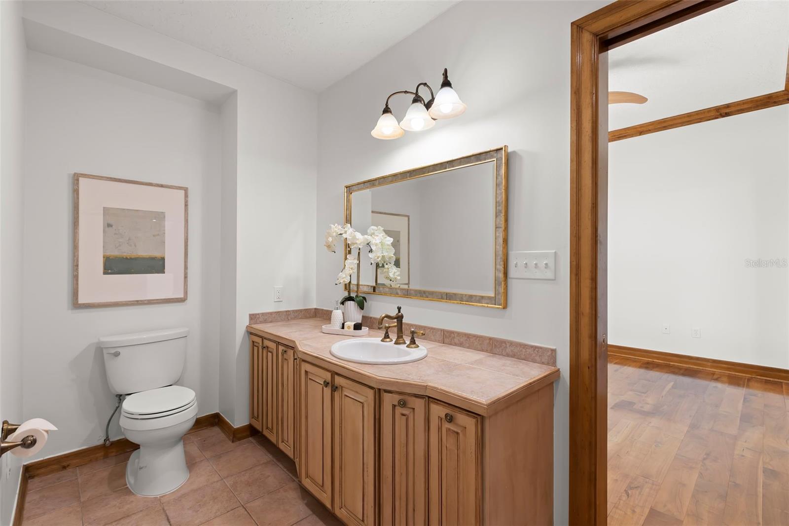 Listing photo id 61 for 288 Beach Drive Ne Ph-2a