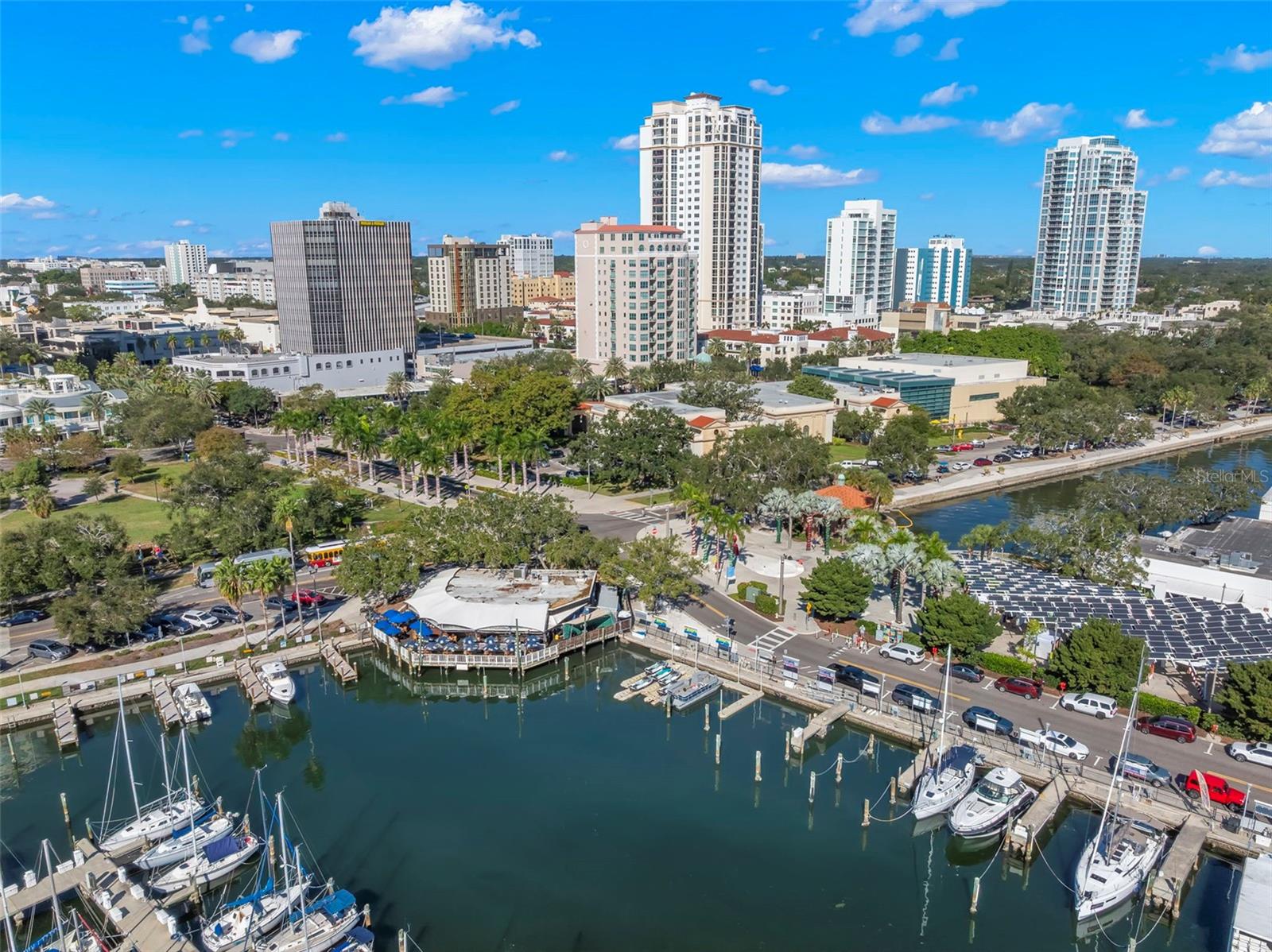 Listing photo id 5 for 288 Beach Drive Ne Ph-2a