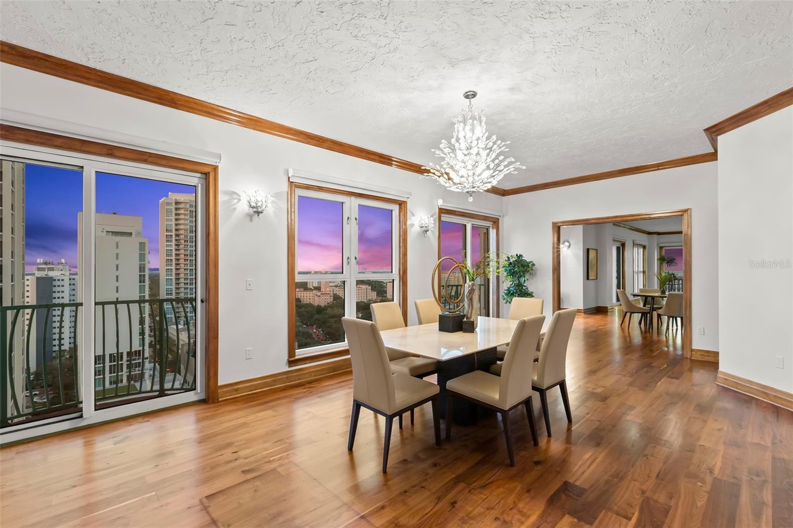 Listing photo id 68 for 288 Beach Drive Ne Ph-2a