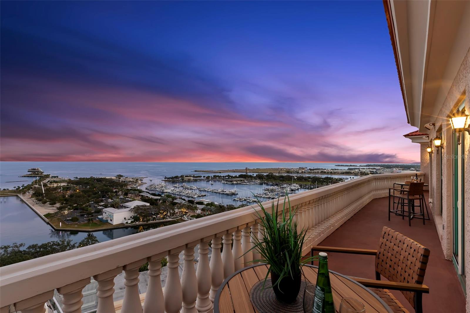 Listing photo id 71 for 288 Beach Drive Ne Ph-2a