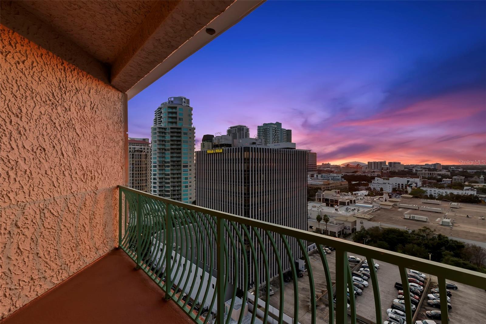 Listing photo id 81 for 288 Beach Drive Ne Ph-2a