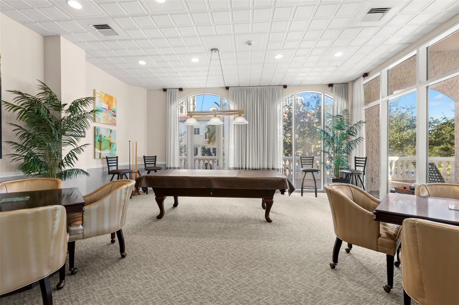 Listing photo id 92 for 288 Beach Drive Ne Ph-2a