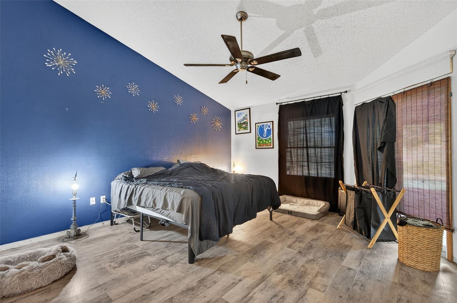 Image 11 of 41 For 3253 Montrose Circle