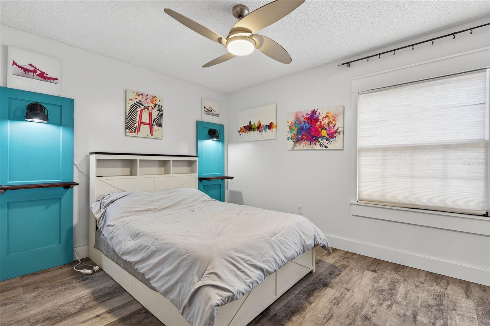 Image 19 of 41 For 3253 Montrose Circle