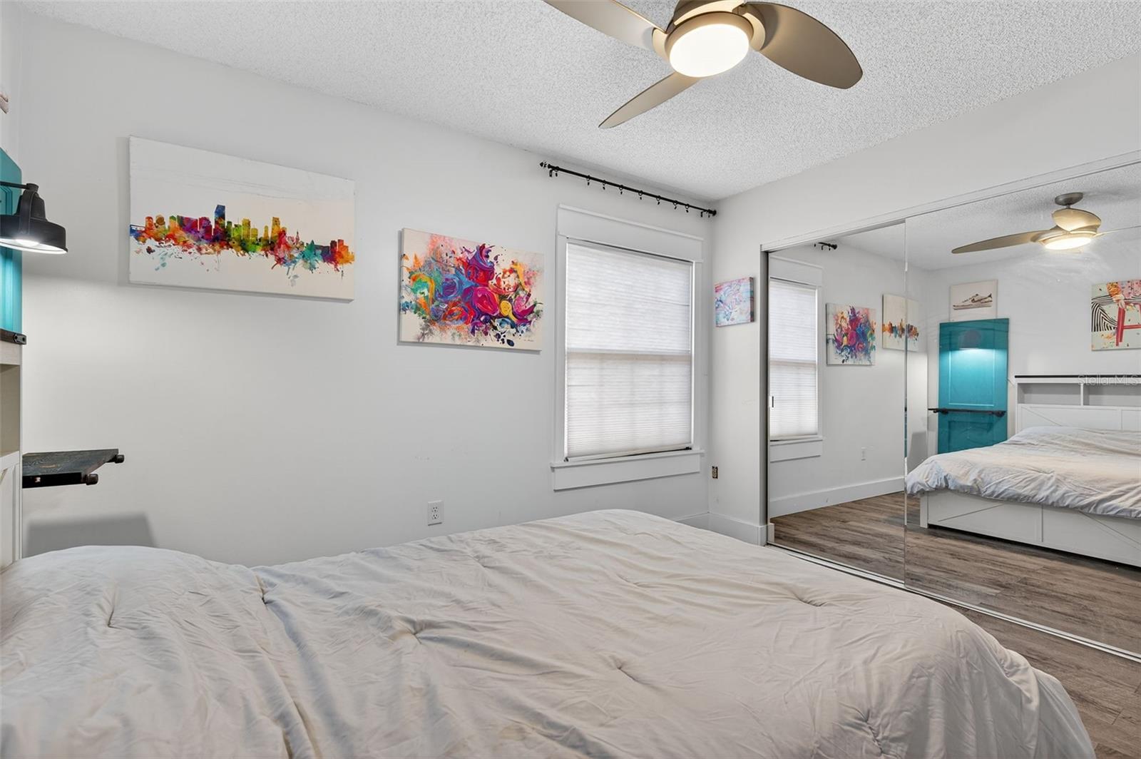 Image 20 of 41 For 3253 Montrose Circle