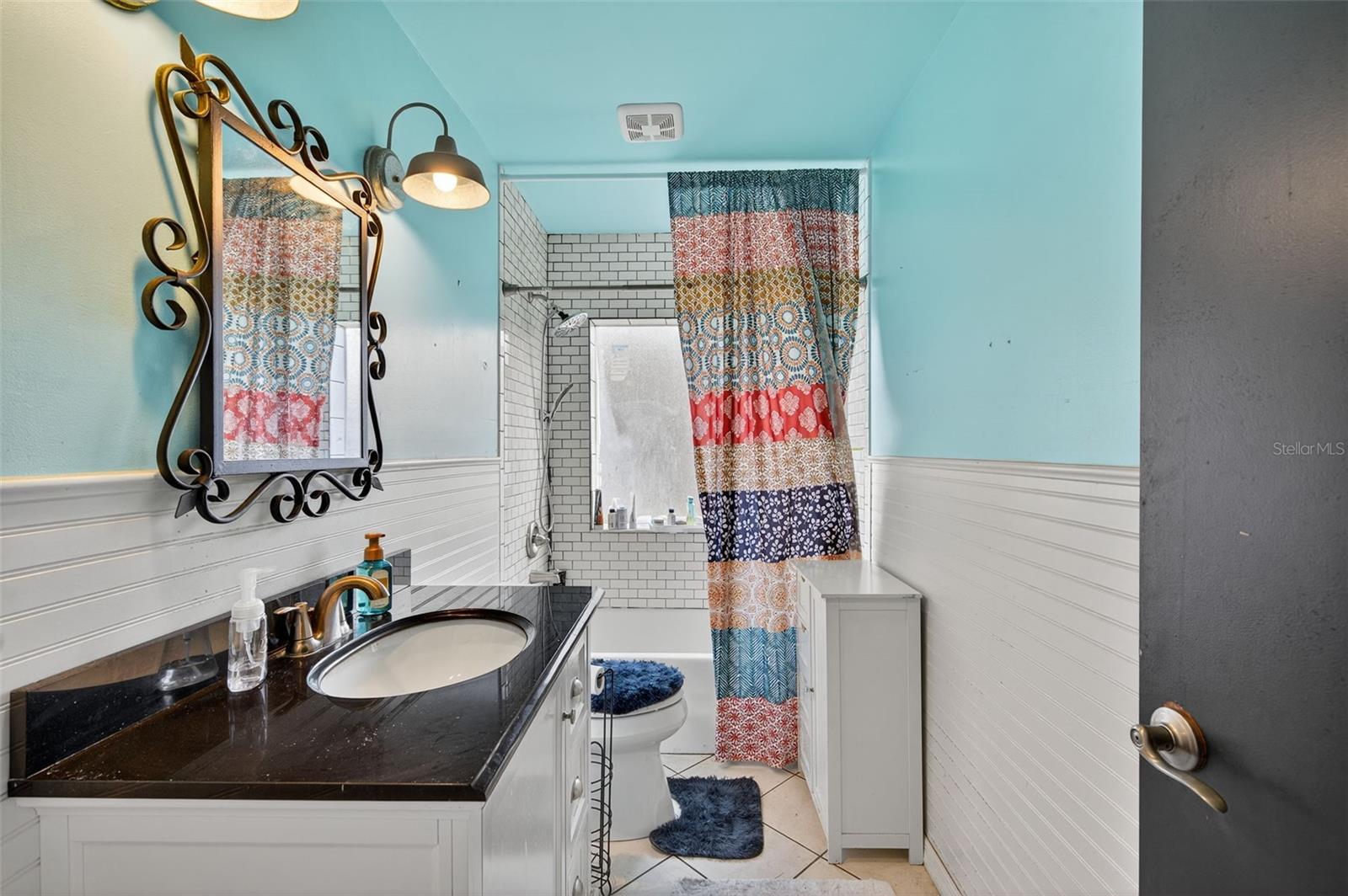 Image 22 of 41 For 3253 Montrose Circle