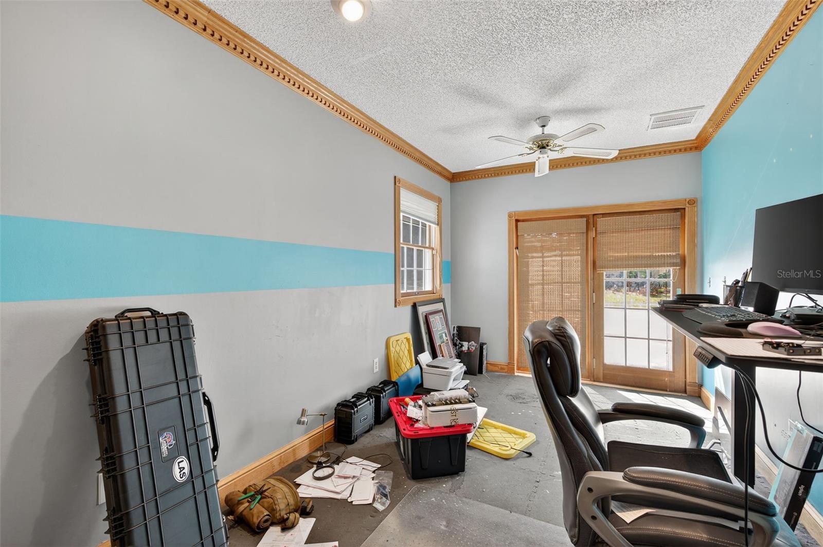 Image 23 of 41 For 3253 Montrose Circle