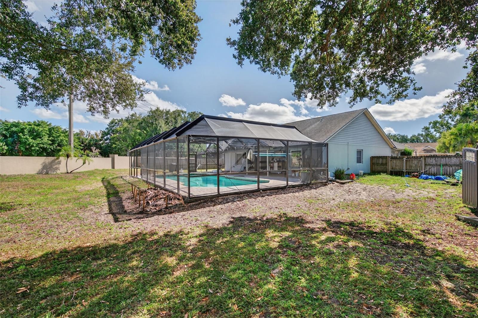 Image 28 of 41 For 3253 Montrose Circle