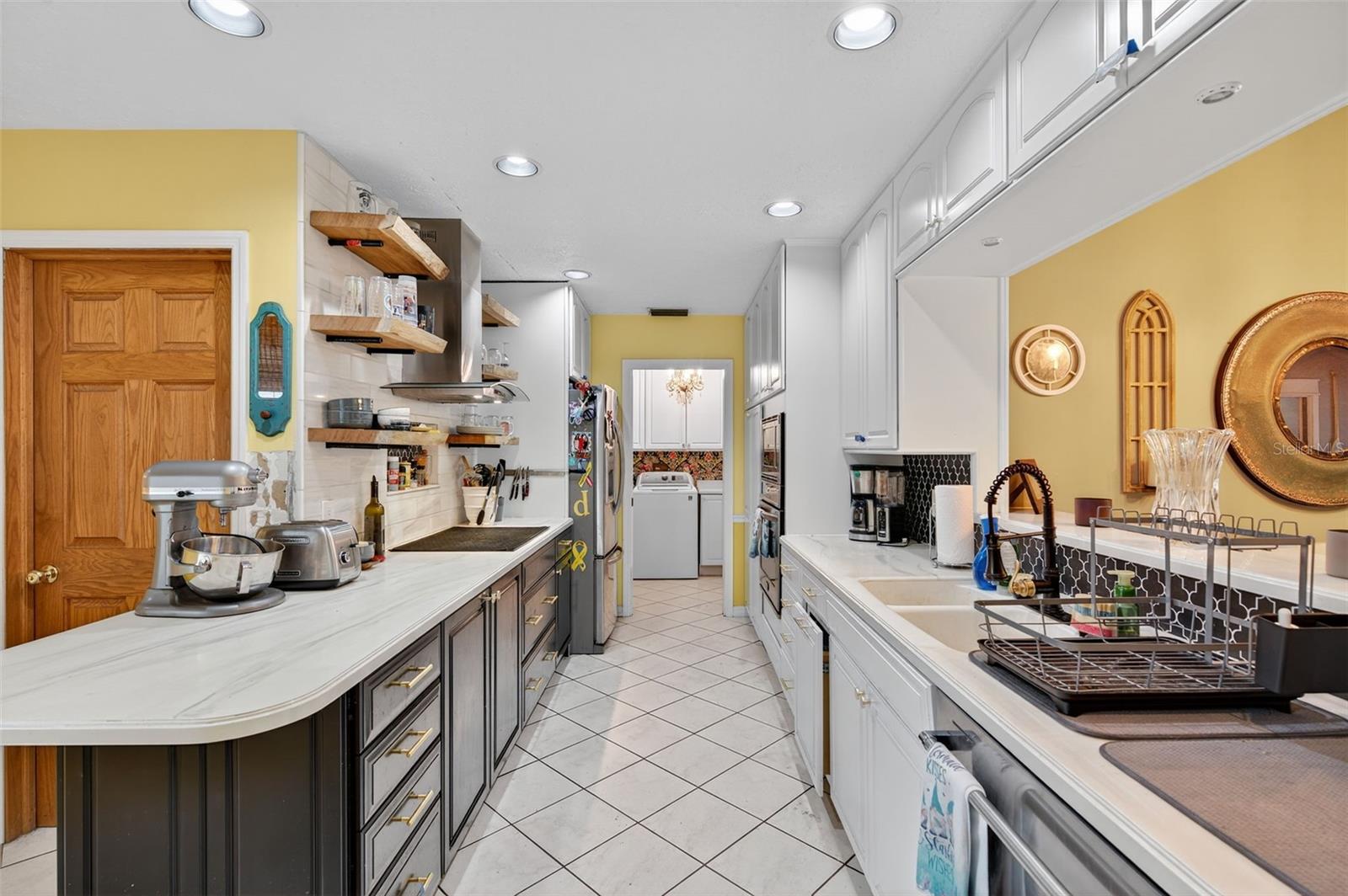 Image 9 of 41 For 3253 Montrose Circle