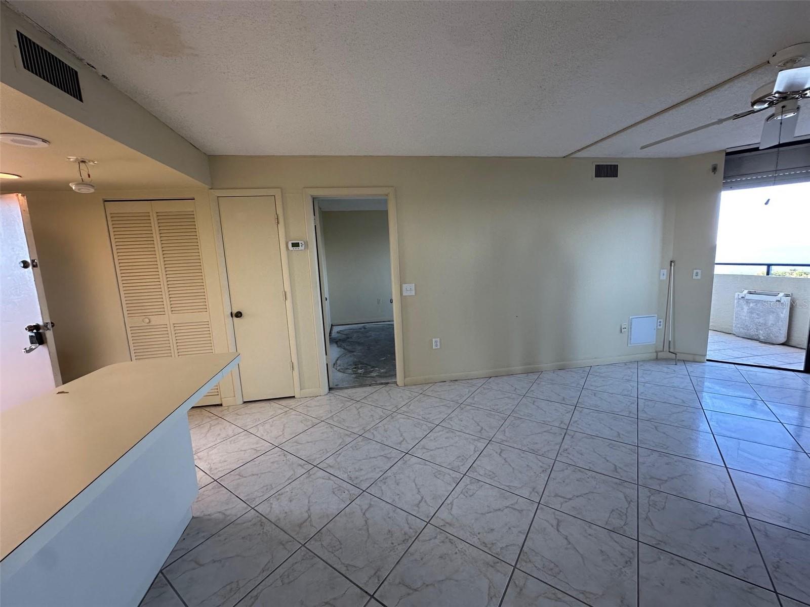 Image 13 of 44 For 5915 Sea Ranch Drive 610