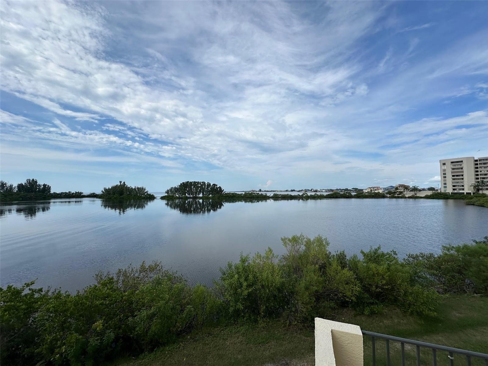 Image 18 of 44 For 5915 Sea Ranch Drive 610