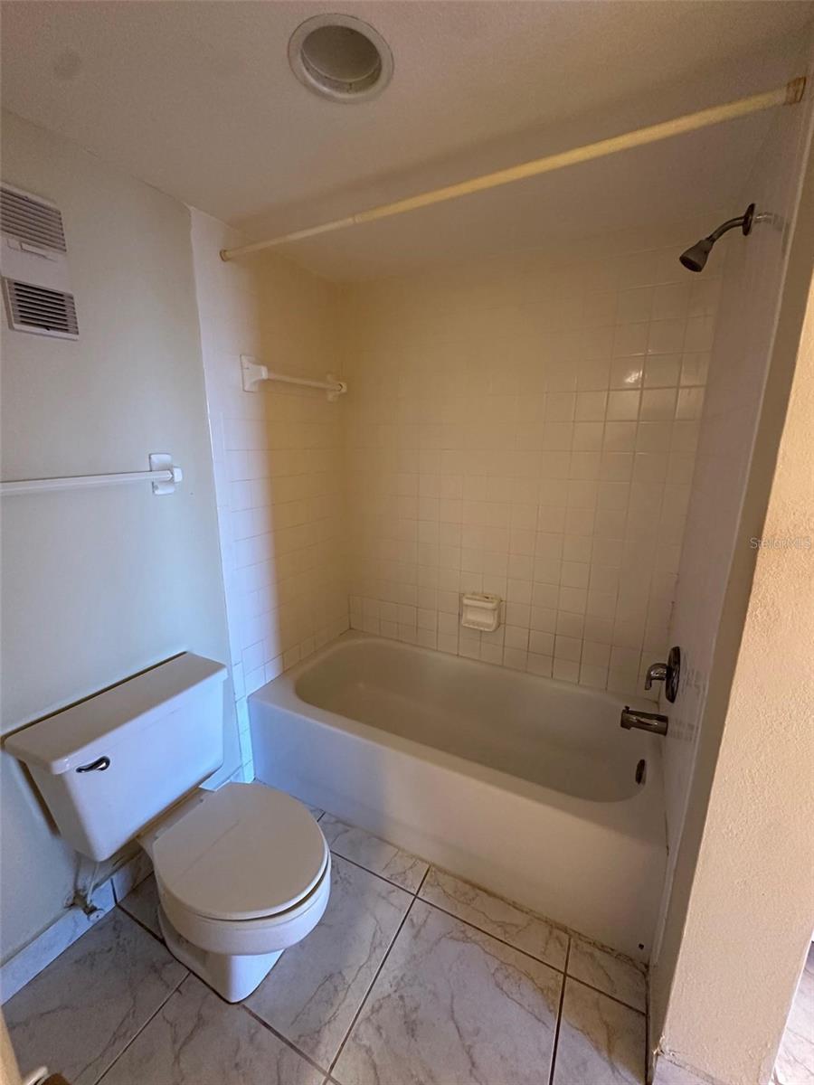 Image 7 of 44 For 5915 Sea Ranch Drive 610