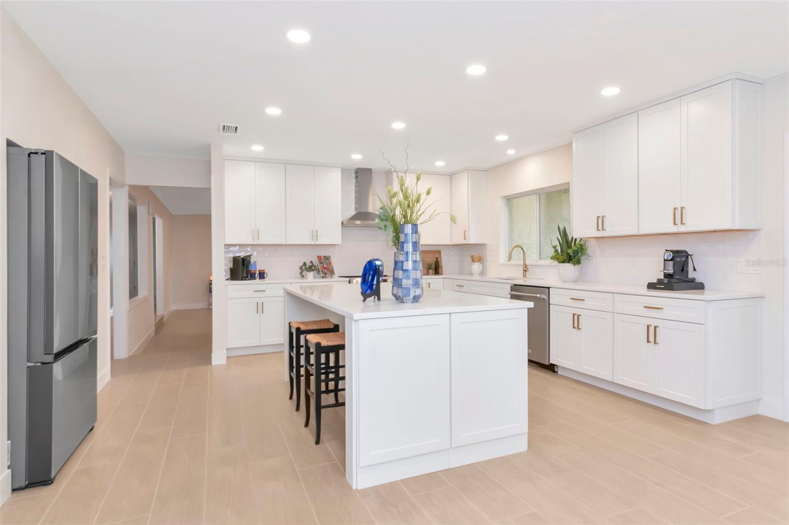 Image 11 of 52 For 1704 Saint Louie Street