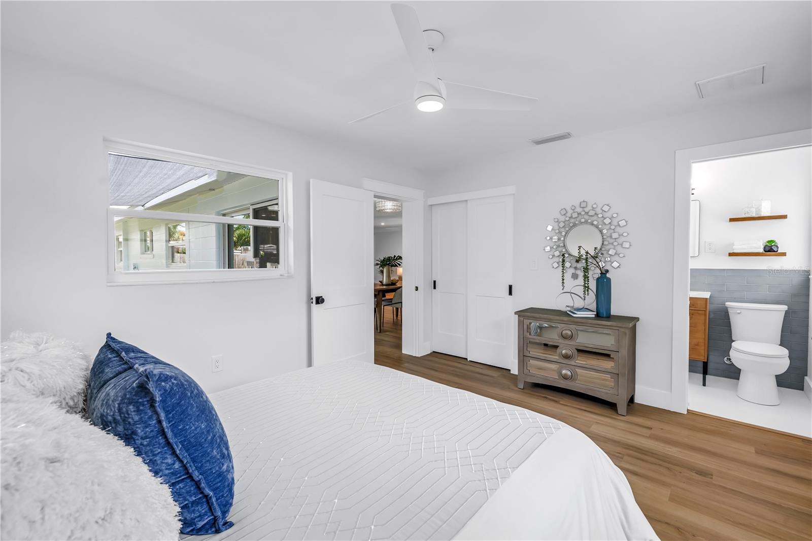 Image 11 of 22 For 6161 35th Avenue N