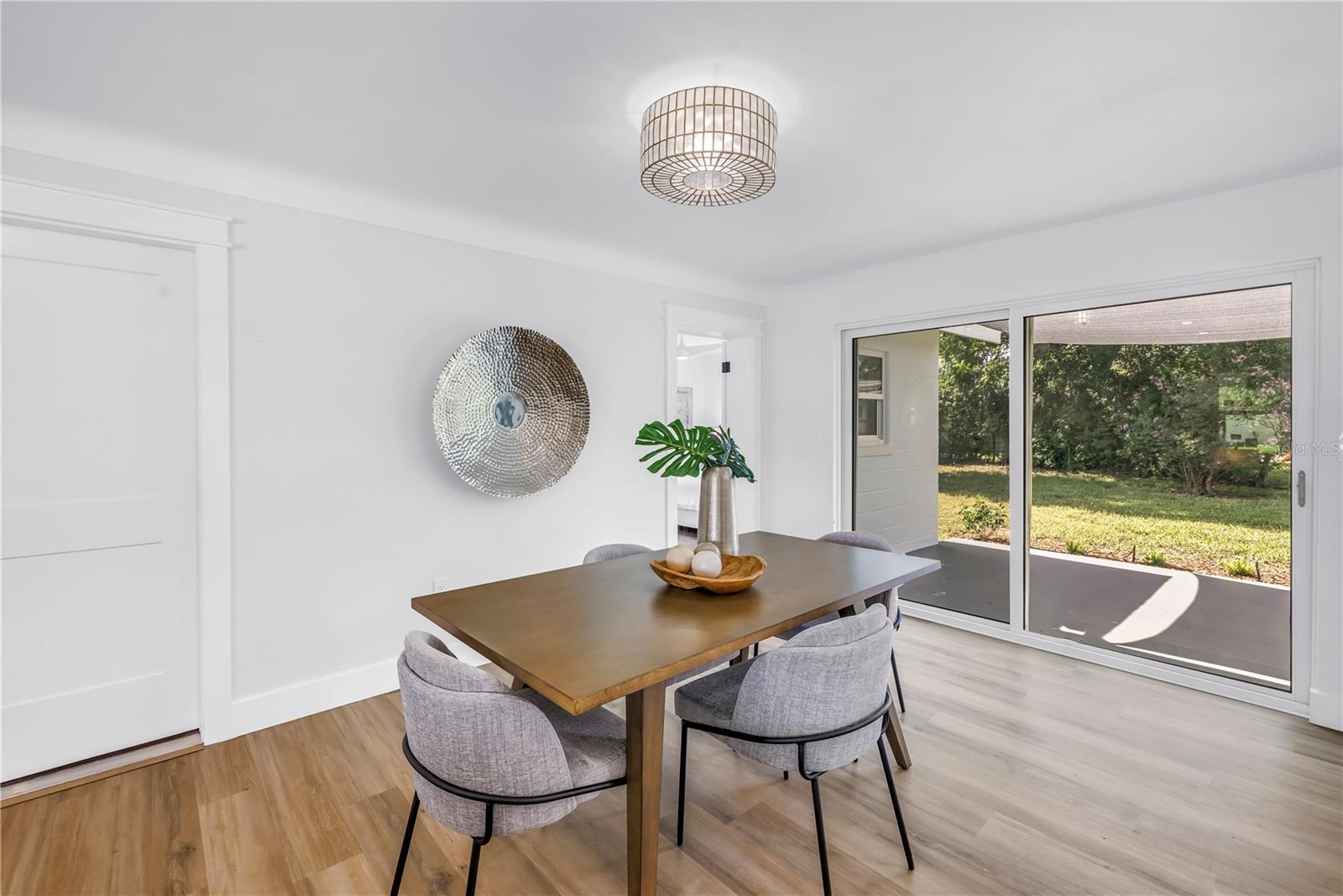 Image 9 of 22 For 6161 35th Avenue N