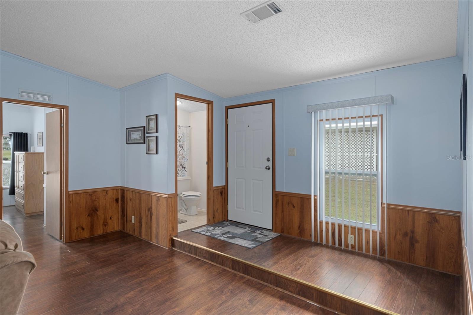 Image 10 of 38 For 14227 Adair Street