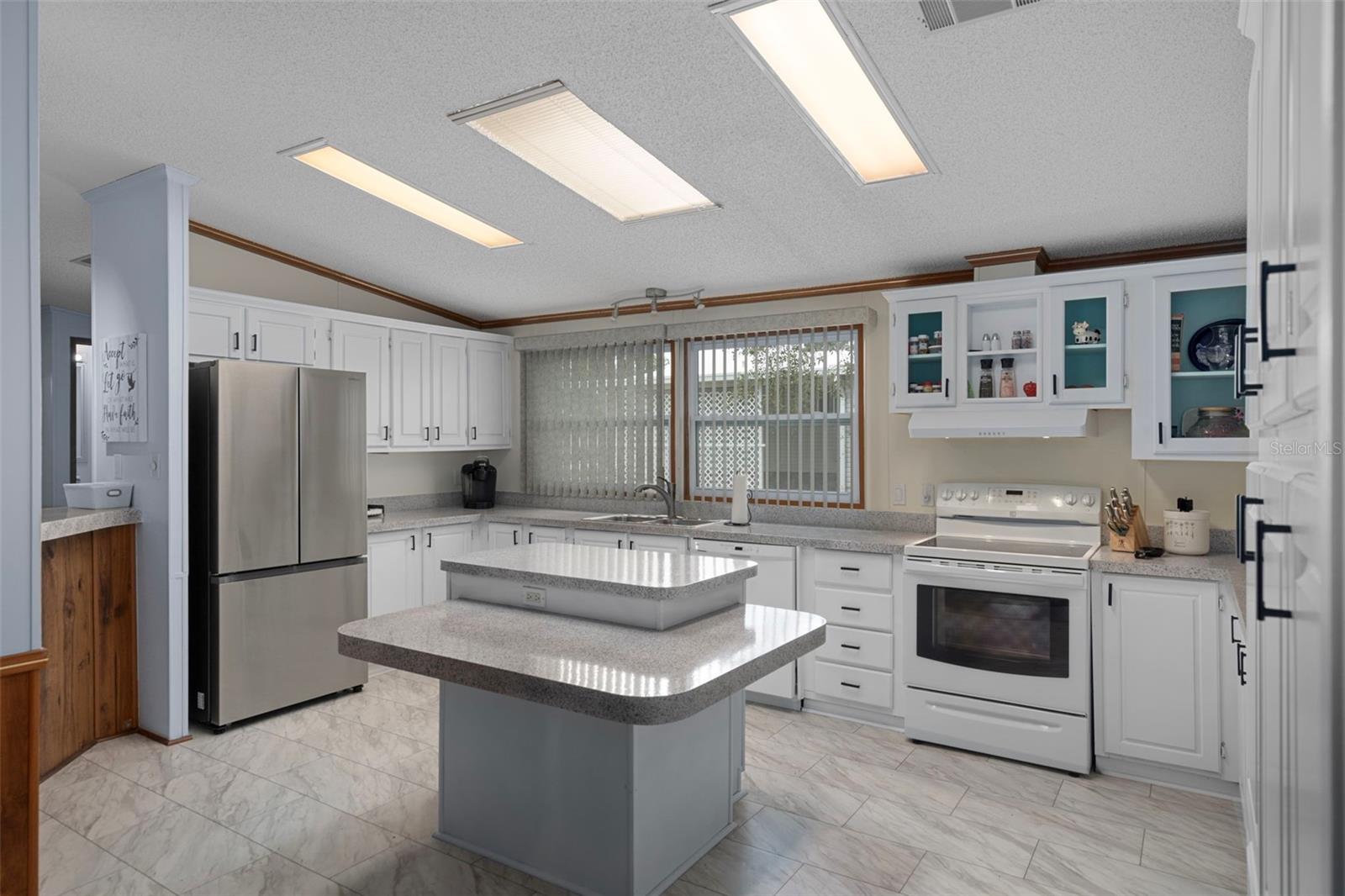 Image 14 of 38 For 14227 Adair Street