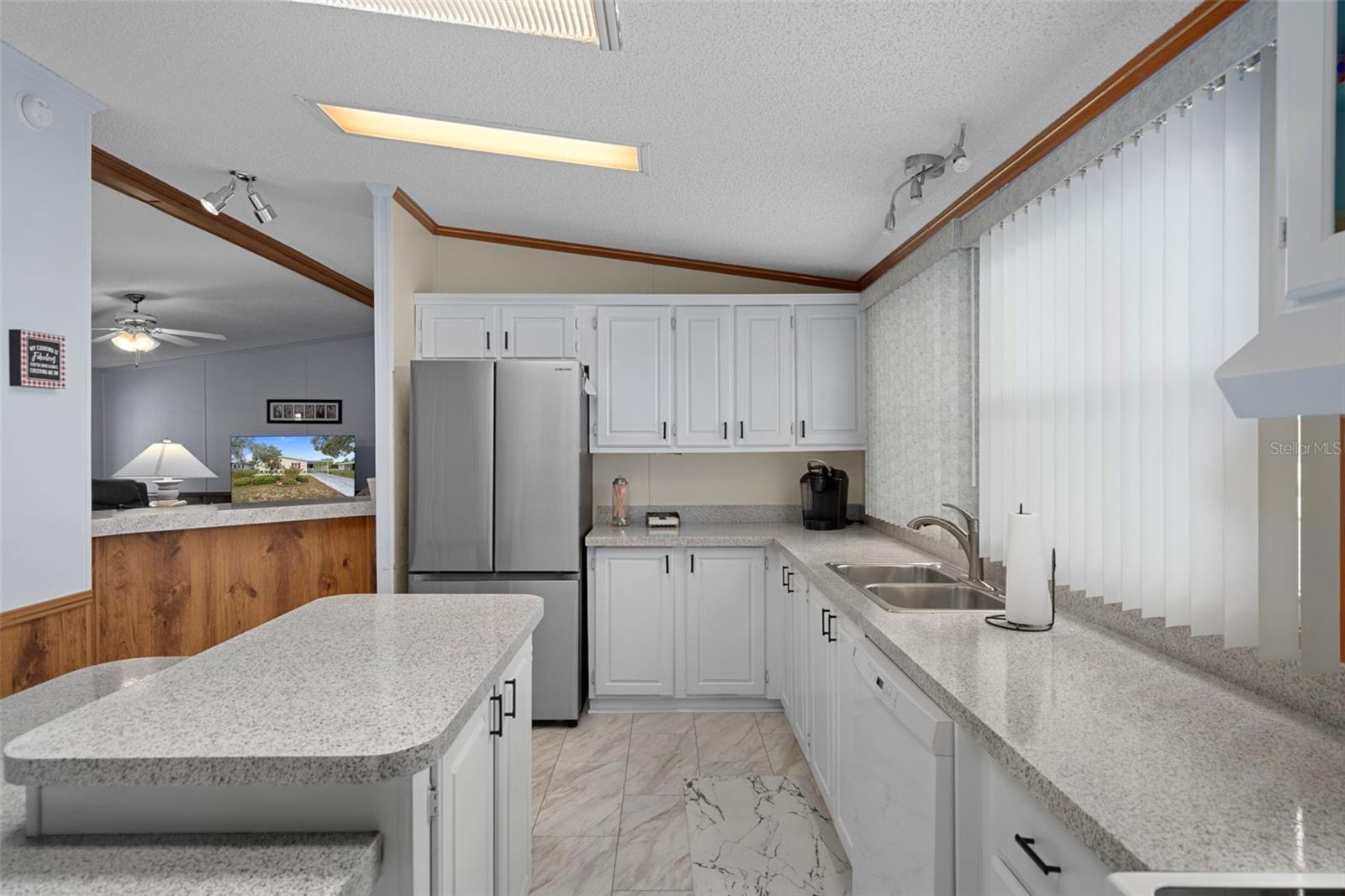 Image 15 of 38 For 14227 Adair Street