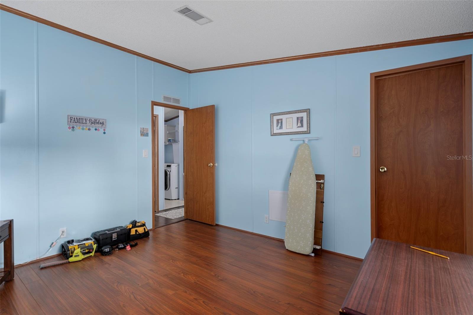 Image 21 of 38 For 14227 Adair Street