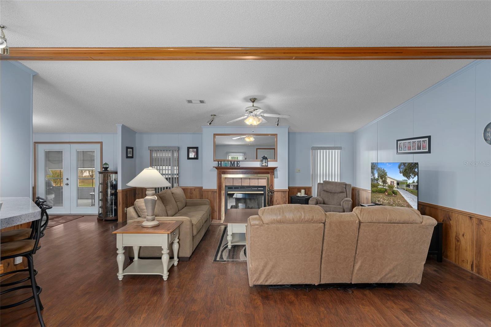 Image 7 of 38 For 14227 Adair Street