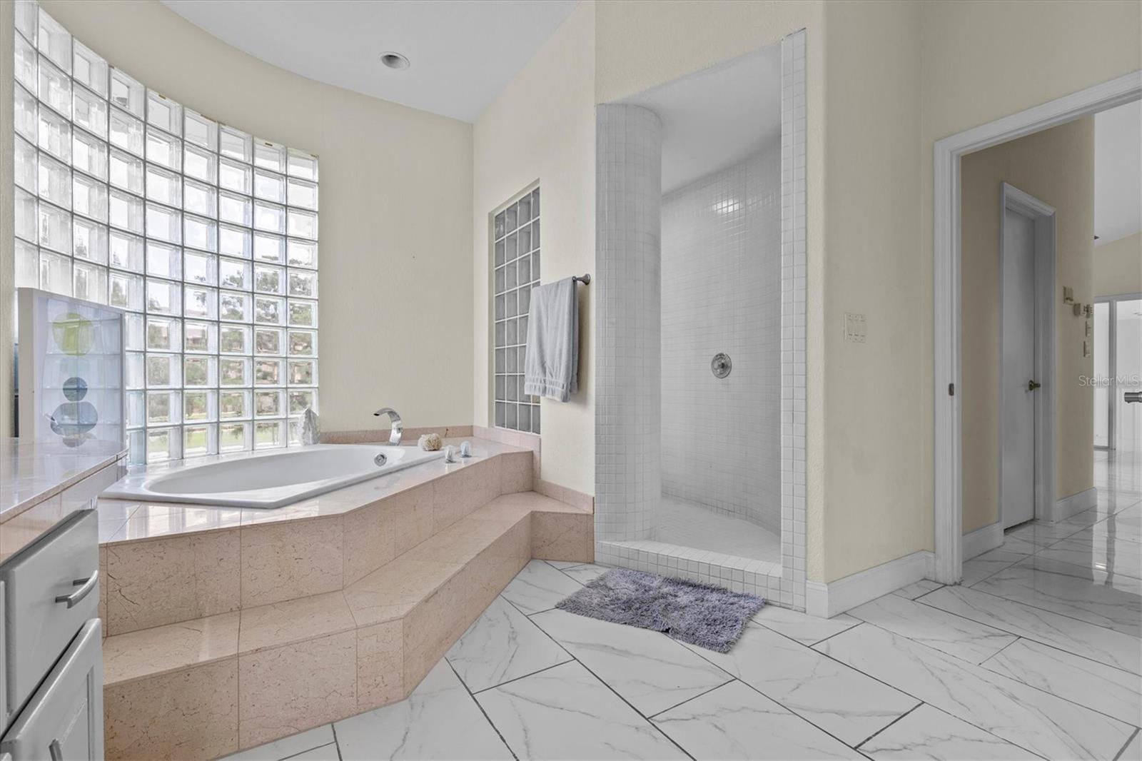 Image 27 of 82 For 1520 Jade Lane