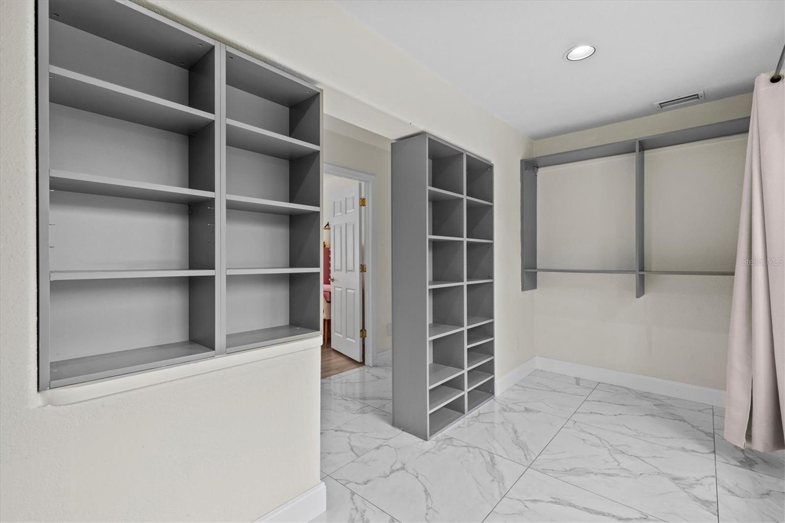 Image 52 of 82 For 1520 Jade Lane