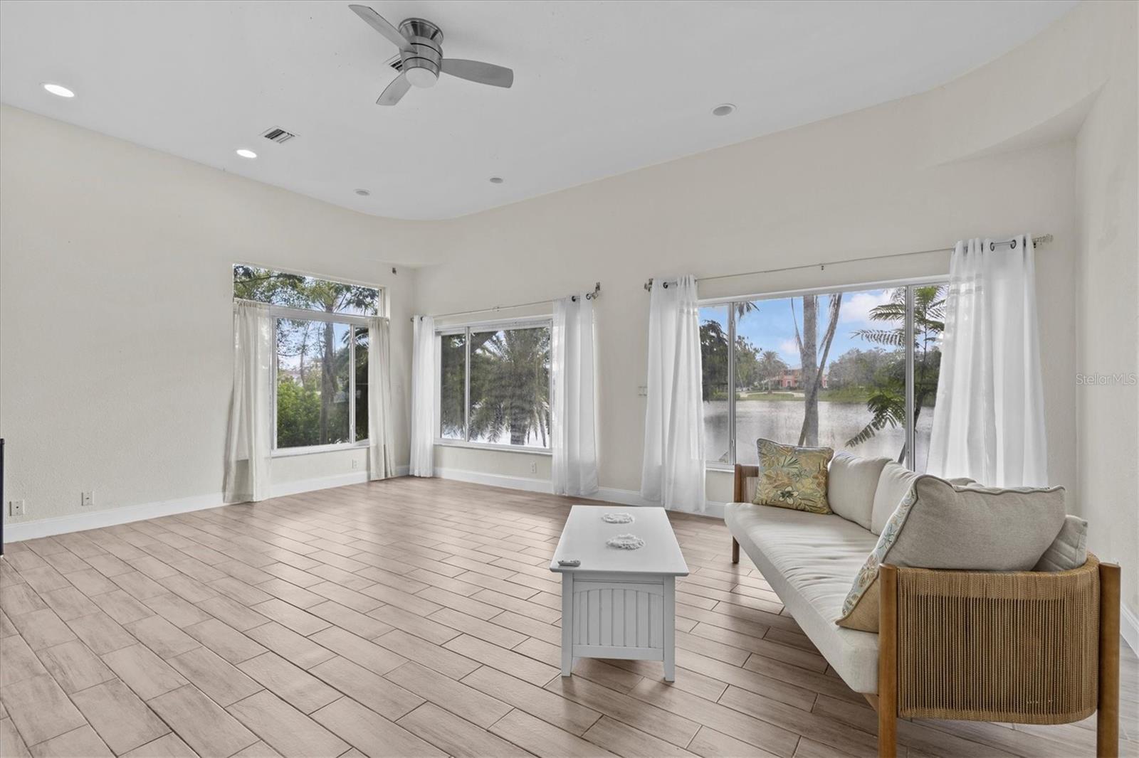 Image 57 of 82 For 1520 Jade Lane