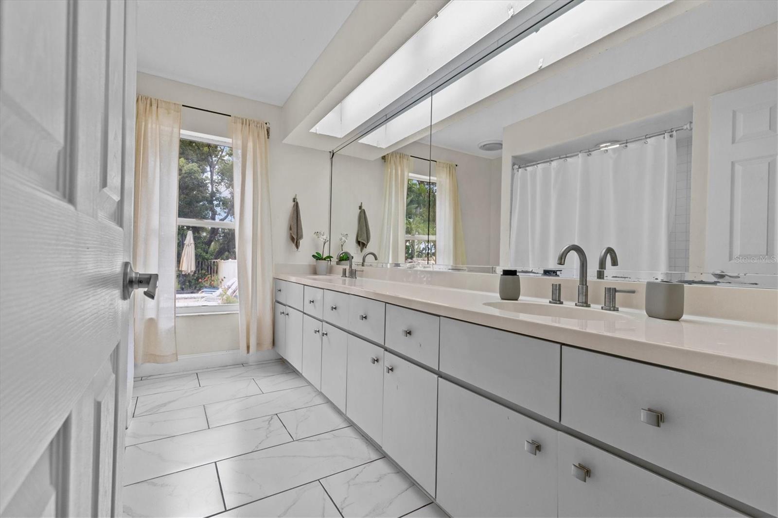 Image 59 of 82 For 1520 Jade Lane