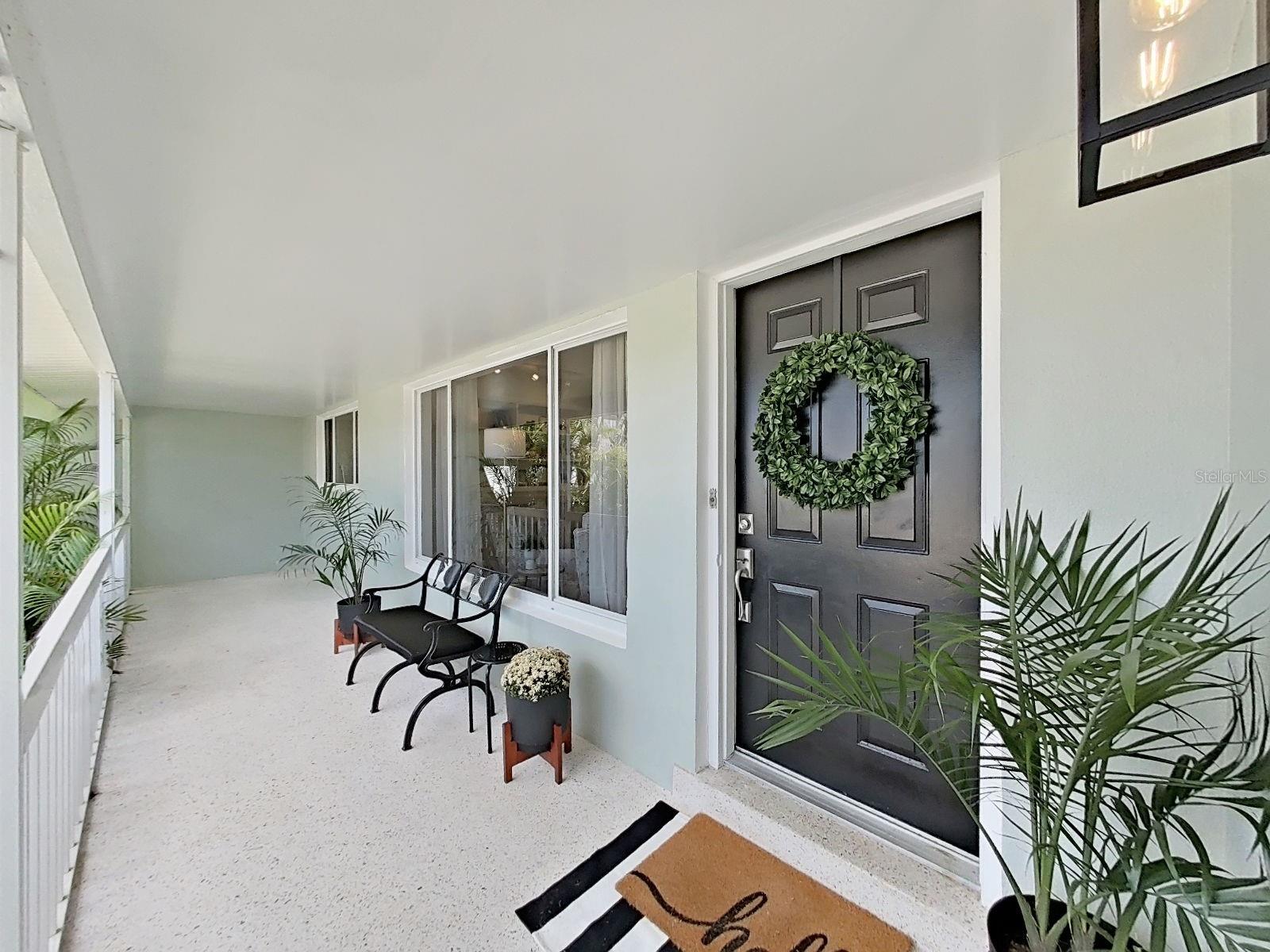 Listing photo id 9 for 339 Bath Club Boulevard S