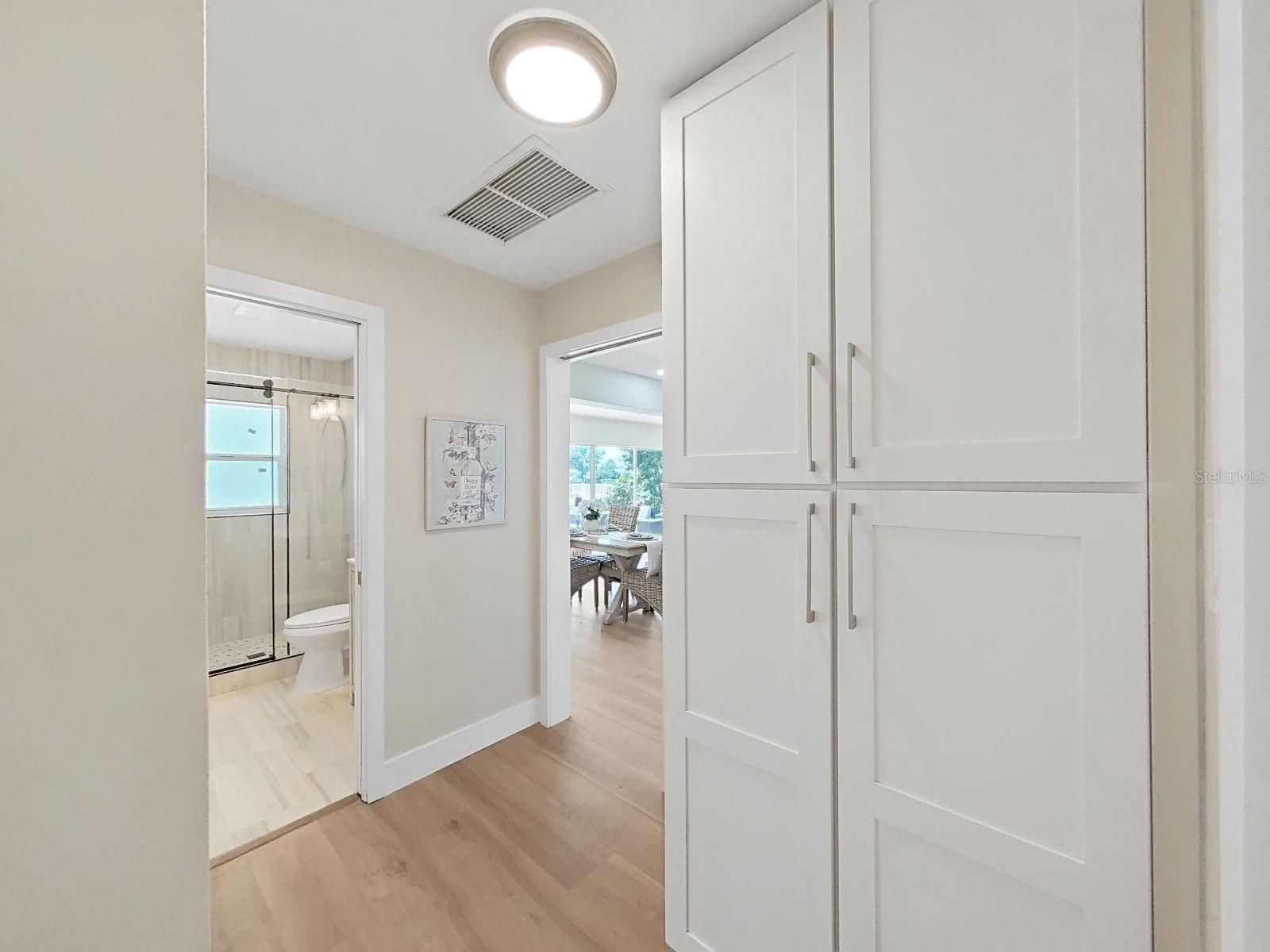 Listing photo id 30 for 339 Bath Club Boulevard S