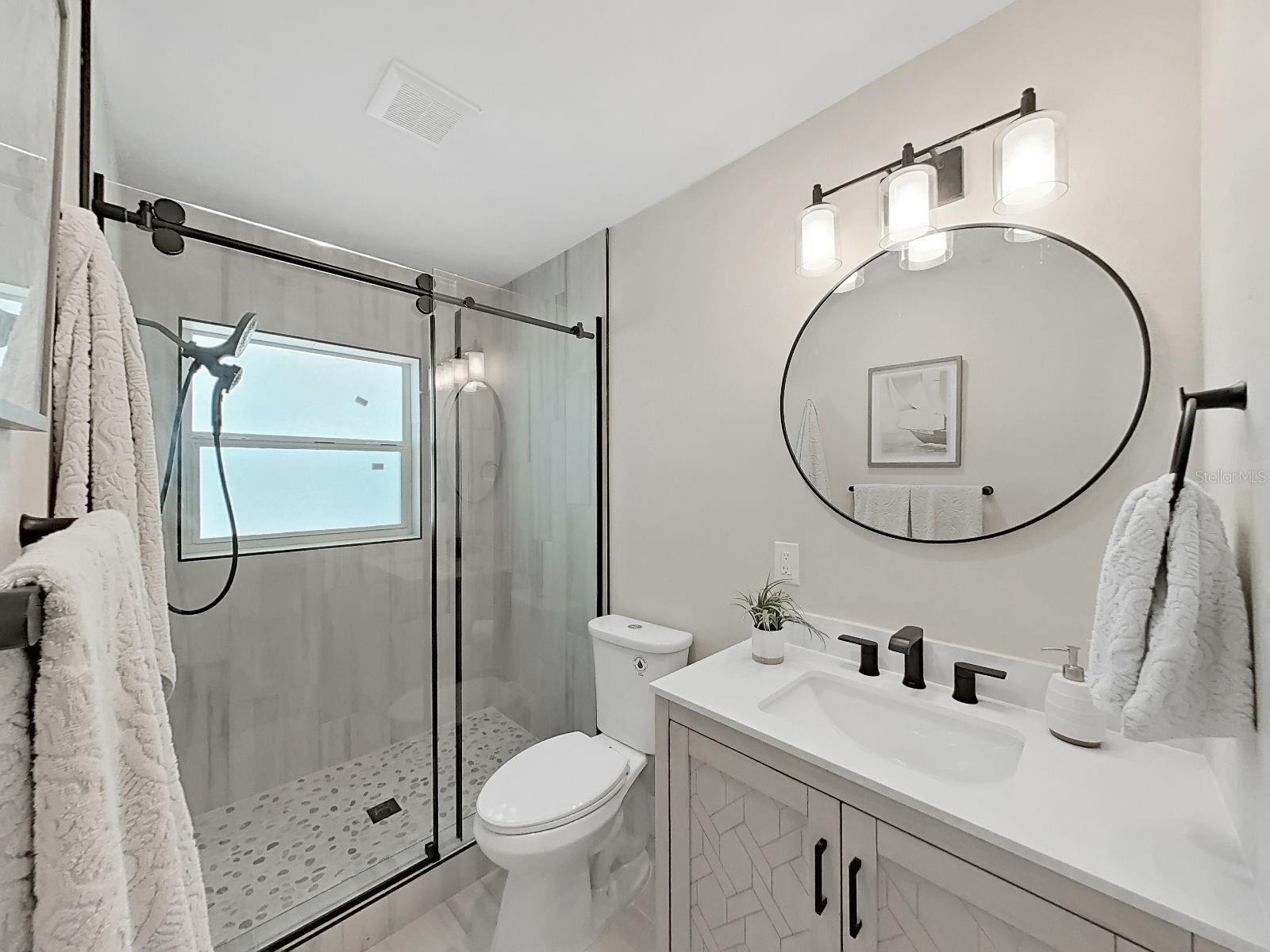 Listing photo id 31 for 339 Bath Club Boulevard S
