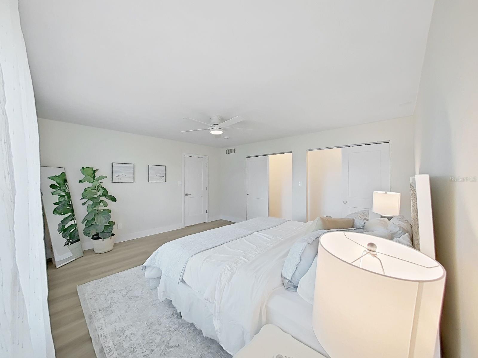 Listing photo id 34 for 339 Bath Club Boulevard S