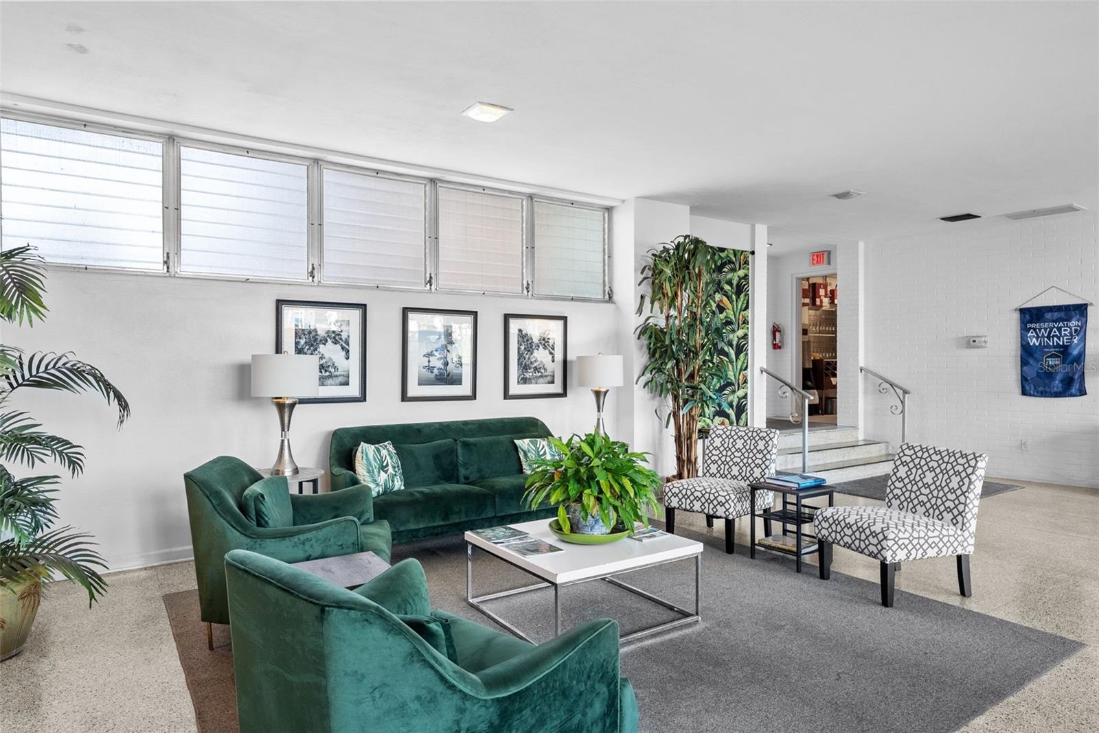 Image 31 of 36 For 750 Burlington Avenue N 1h