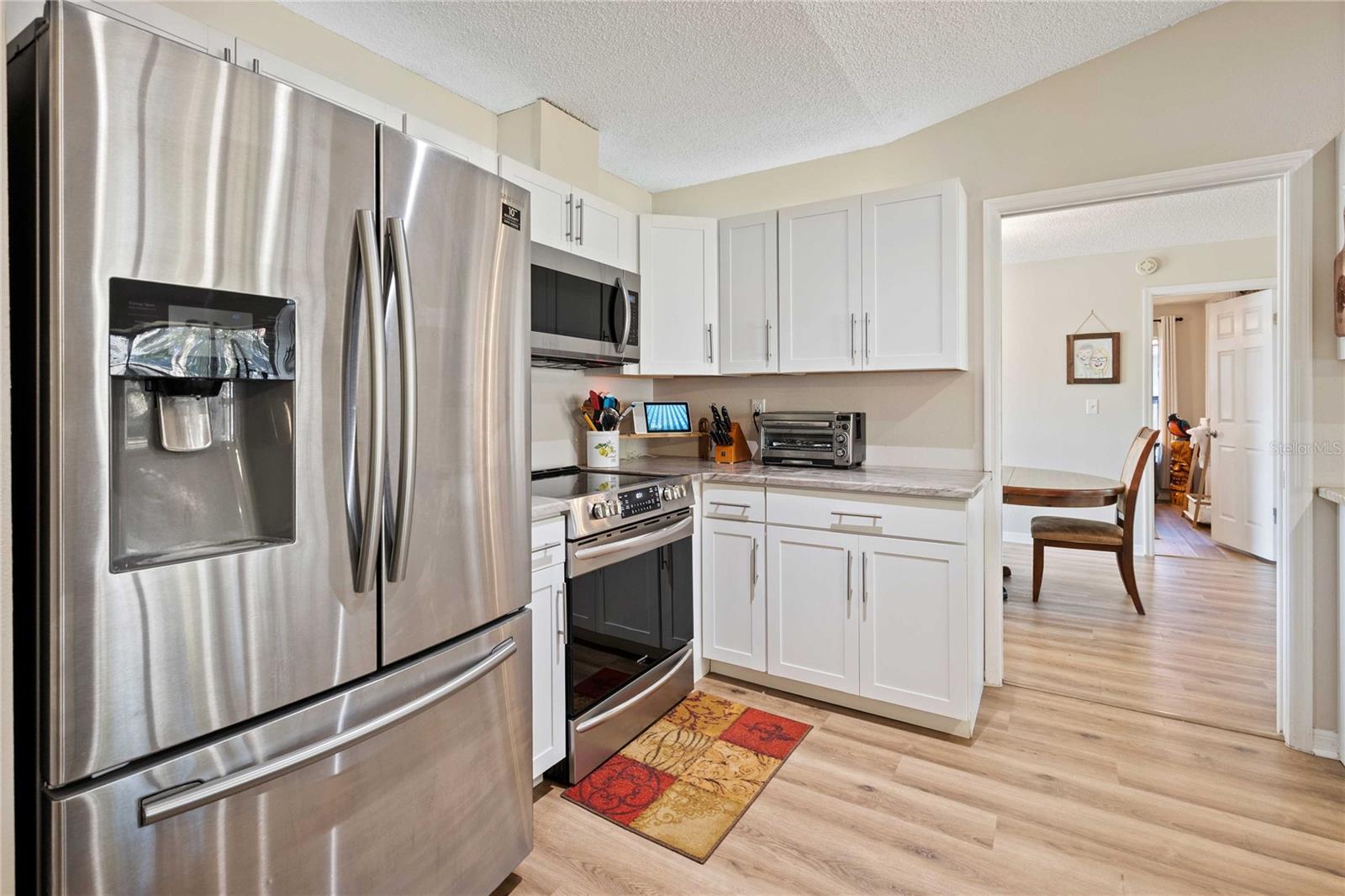 Image 16 of 33 For 13517 Coronado Drive